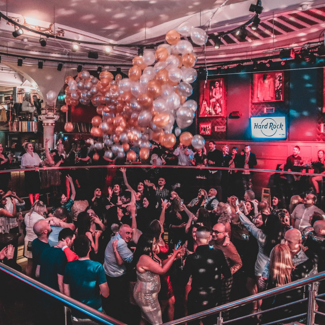 Hard-Rock-Cafe-Glasgow-New-Years-eve-Dance-Floor-Midnight-Balloon-Drop-events Panoptic Event