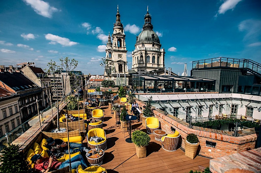 rooftop bar