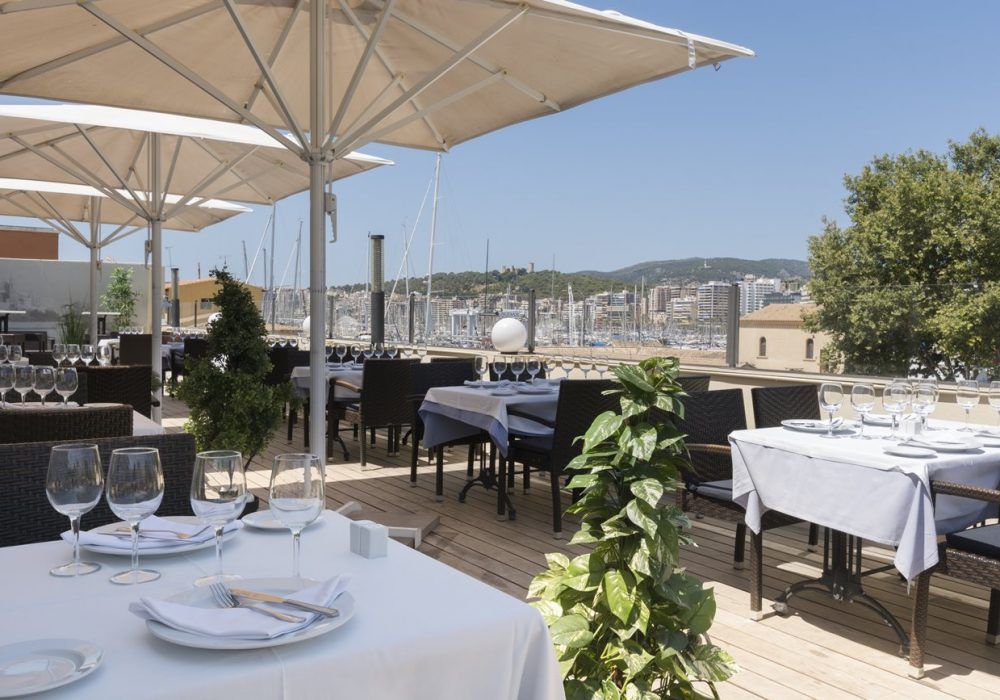 Ca-nEduardo-Restaurant-5-1-1000x700