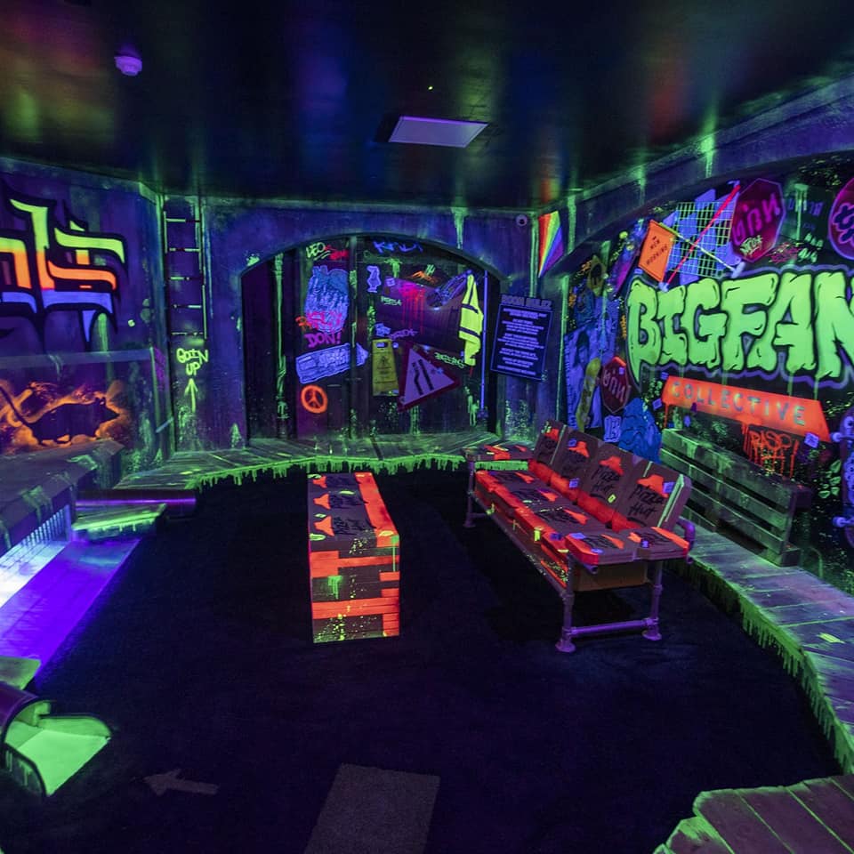 Golf Fangs, Crazy Golf experience Glasgow Golf Fangs, Crazy Golf experience Glasgow - neon, graffiti art interior - bar