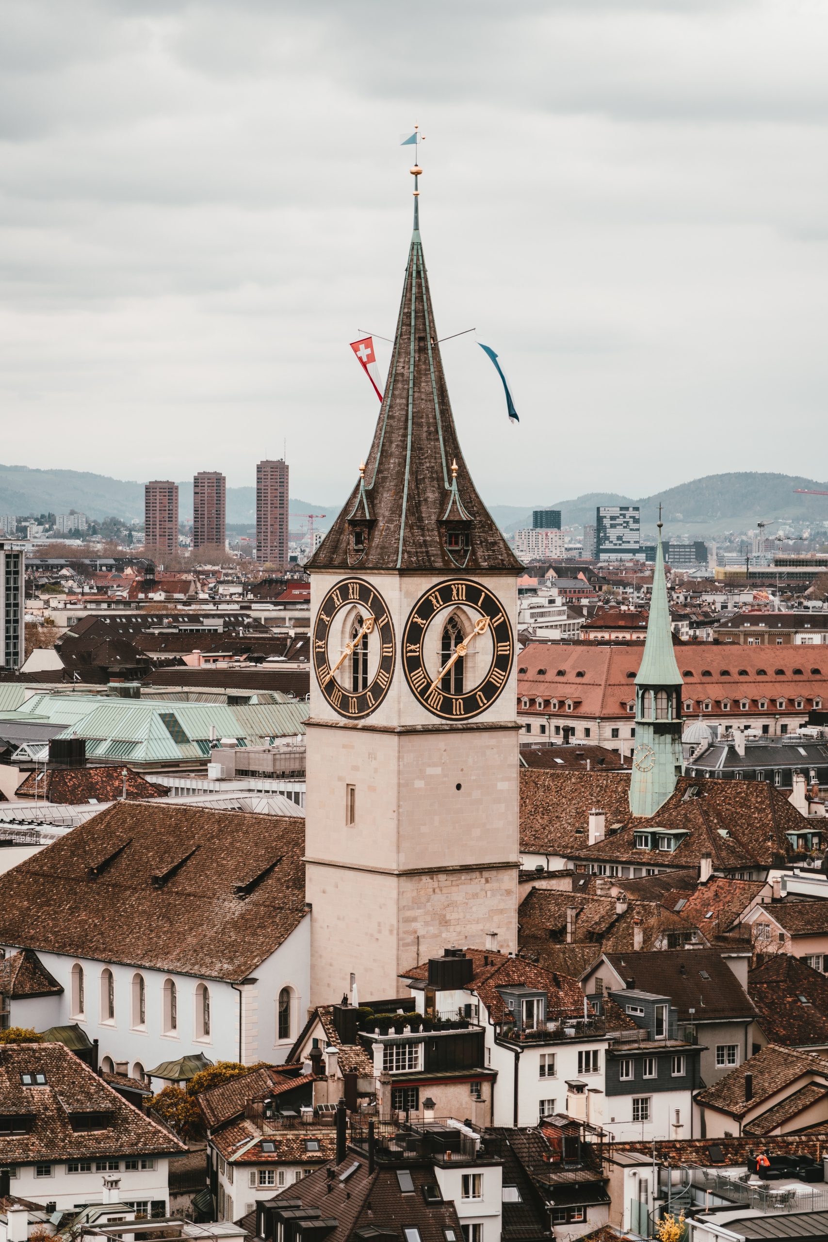 claudio-schwarz--zhq5YJwylM-unsplash
