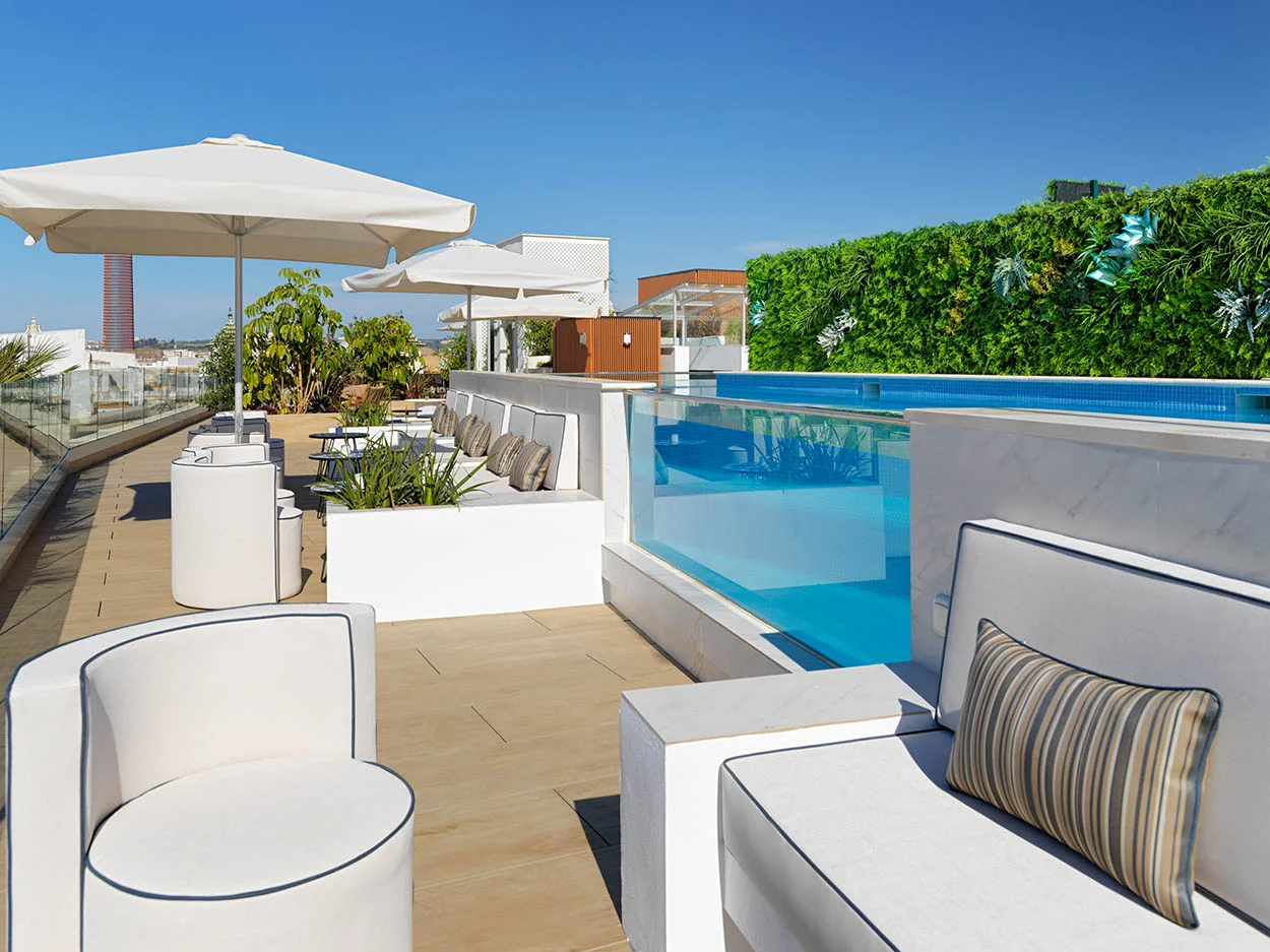 08.HCTSolariumPoolTerrace2