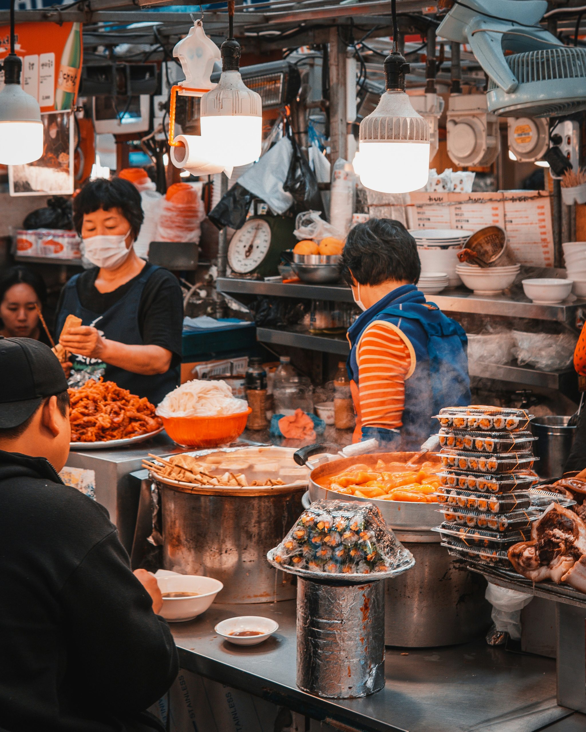 clement-OxsIv3_zWXg-unsplash The Tasting Room – Wine and Tapas bar in Cascais